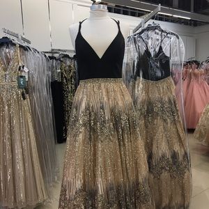 Camille La Vie 2019 Prom dress